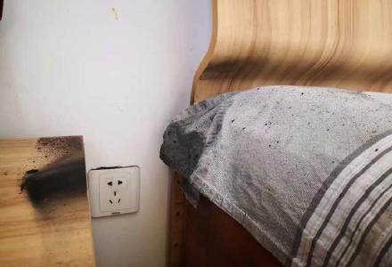 网友爆料华为手机在充电时起火:一声巨响,差点