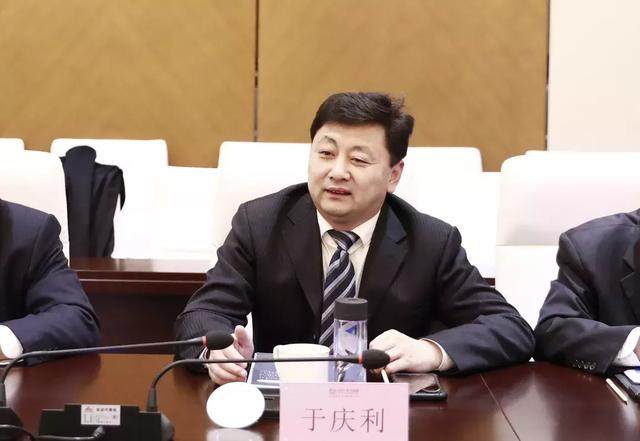 济南市驻沪办主任于庆利随后,焦卫星副书记对中国产业升级网的服务