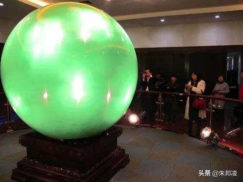 全球最大夜明珠出世!重达6.5吨,价值20多亿,被誉“黄河明珠”