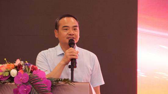 中国》频道执行主编张华谢,中国报道文化中国事业发展部主任沈德福