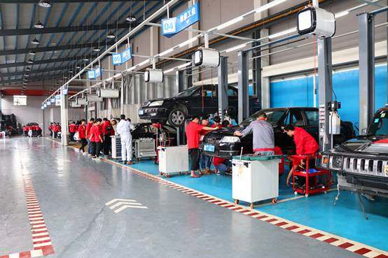 2019年想学汽修去哪家汽修学校读上海博世汽车学校可以出国游学啦