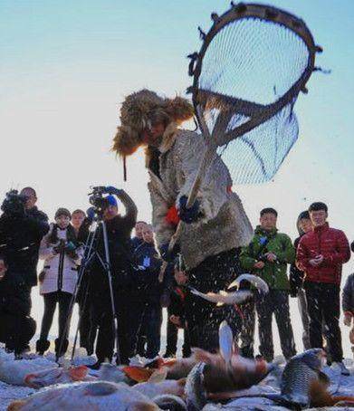 第五届绕阳湾冬捕渔猎文化节启幕 扮靓全国唯一井盐沙滩浴场_财富号_东方财富网