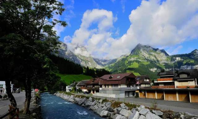 视界 | 会说中文已不新鲜,这些国家为吸引中国人