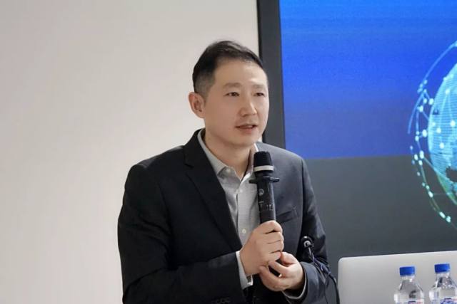 图二:华夏基金首席数据官,金融科技部负责人陈一昕进行现场分享此外