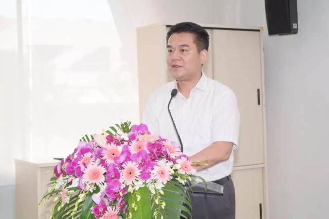 王均金,金融服务委员会主任叶国标,执行副会长王张兴,虞晓东,叶林富