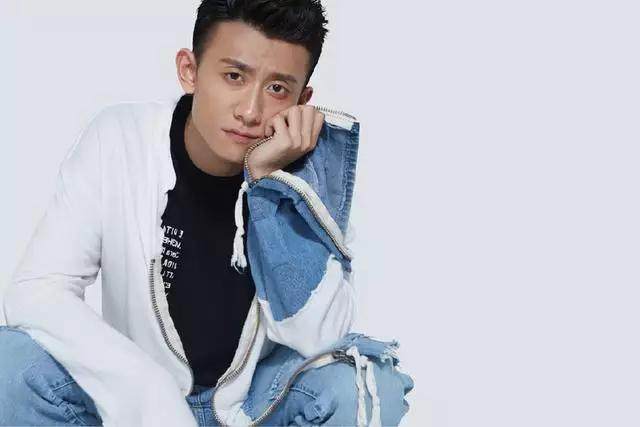 家有儿女中的刘星扮演者张一山父亲张晓五姑姑韩红