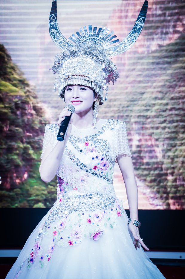 贵州网红歌手李浩南图片