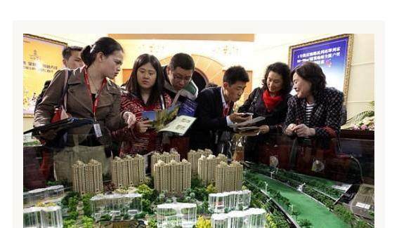 紧缩性人口_紧缩性财政政策(2)