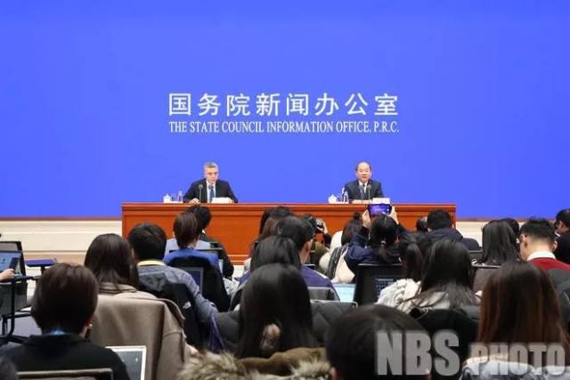 山东GDP突破一万亿美元_福州gdp突破万亿图片(3)