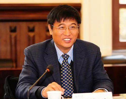 又一巨星陨落!64岁航天顶级专家倒在讲台上,临