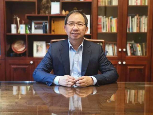 楚商战疫良品铺子明日上市我们采访了它的总裁