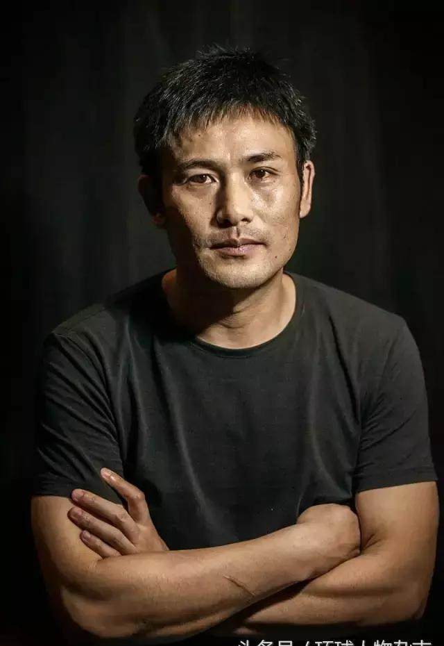 他放弃正团级军衔当棒棒,拍出豆瓣9.7分神片,所有人都感动哭了