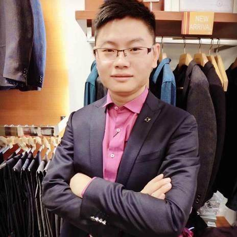 做自媒体多赚钱这家公司23亿谈收购90后33万入股两年套现7亿