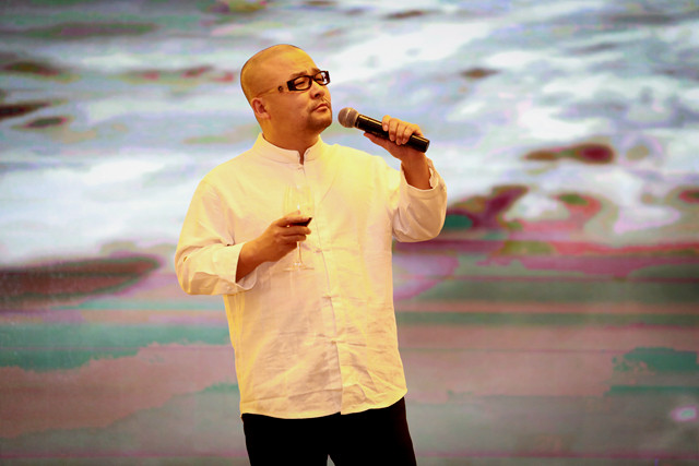 海峰纷纷献出精彩演出,星光大道人气王,影视歌三栖明星仇金豹空降晚会