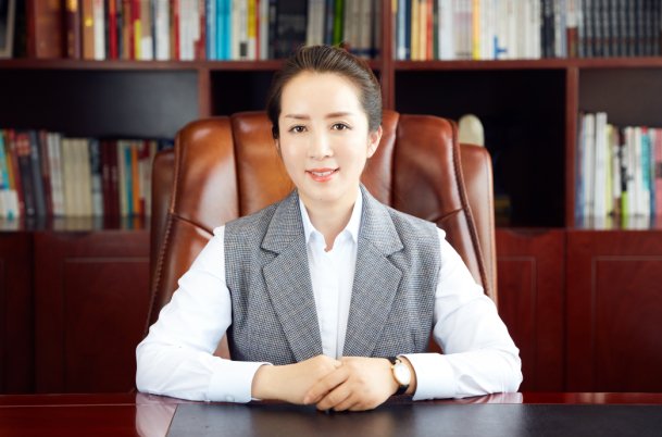 东方银谷总裁孙敏经历凤凰涅盘网贷行业将更加规范成熟