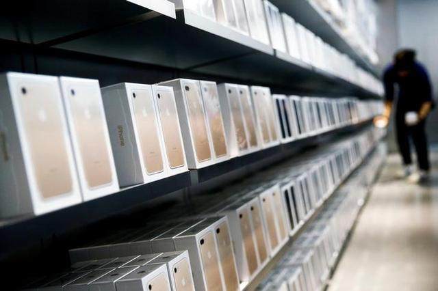 苹果中国过半零售店已重新开放，营业时间缩短