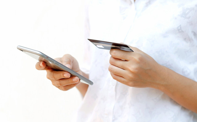 人歇钱不歇拿起手机随时随地来理财