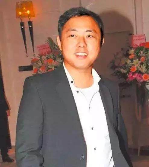 抵押了送吴佩慈的3亿豪宅纪晓波的塞班赌场王国负债63亿