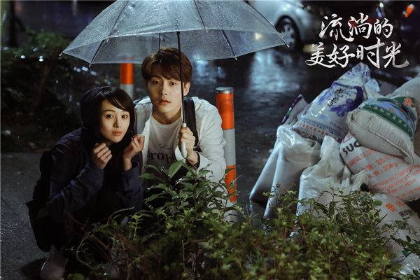 郑爽马天宇青梅竹马情深不减 胡夏录音实拍驻足时光微亮的湖光与绿荫