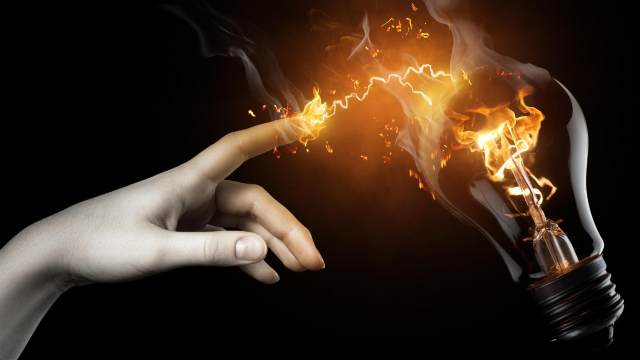 新能源车迅猛发展,动力电池大规模退役,电池回