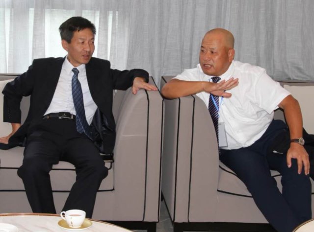 南宁北海商会会长陈耀龙,名誉会长张祖龙,张发林,执行会长杨朝龙,常务