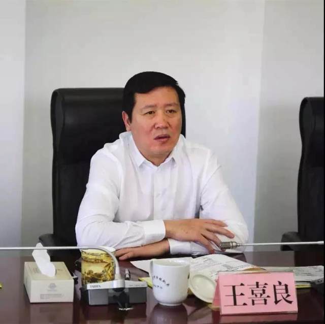 随后,绿地香港云南公司总经理张益华介绍了绿地香港在昆明推进大健康