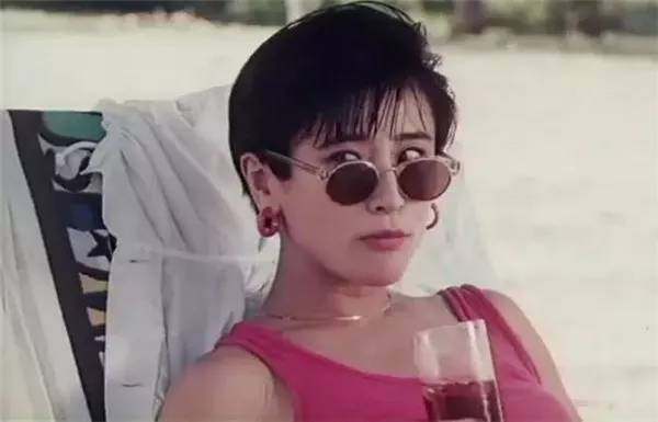 片,诸如《天使行动》《最佳贼拍档》《金三角群英会》《轰天密令》等