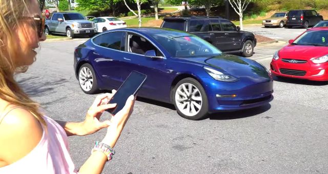 tesla-model-3-advanced-summon-demo-1-1.jpg