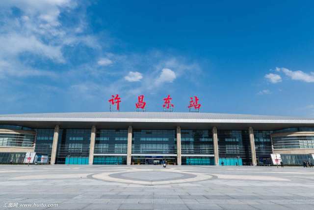 交通方面,许昌虽然没有机场,但是有航站楼.