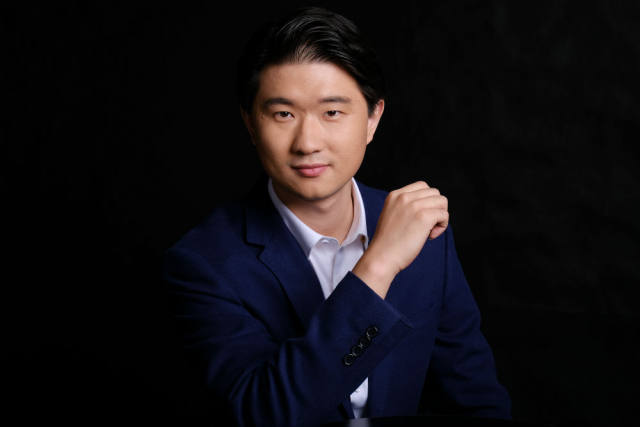 让粉丝来购买明星时间刘超正在对粉丝网进行第二次再造