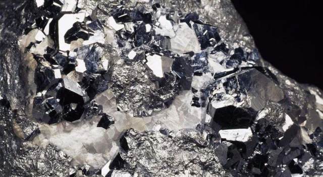 39种金属矿艳照曝光