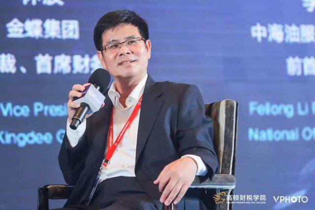 专访李飞龙前半生献给中海油后半生决定丰富自己