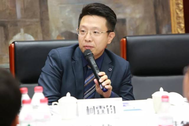 新高教集团董事总经理柯霆钧鼎晖投资董事总经理李磊中国春来教育投资